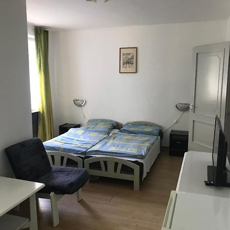 Francoise Szallo Balatonlelle Exteriér fotografie